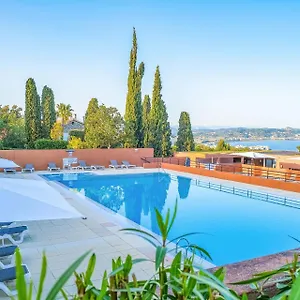 village-vacances-le-domaine-dagecroft.fr-provencehotel.com/